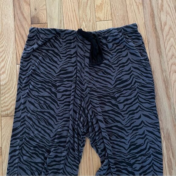 Rails Animal Print Lounger/PJs super comfy-Size S - Picture 2 of 7